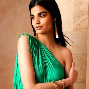 NWT Banana republic one shoulder plead top, sz XL